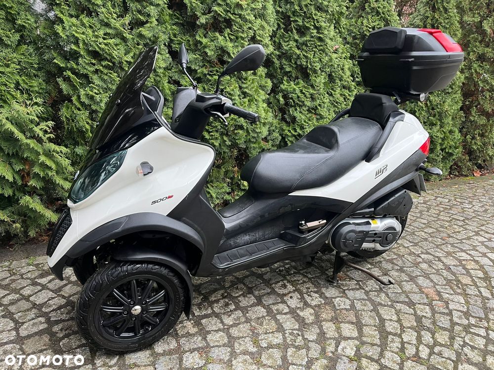 Piaggio MP-3 - 10