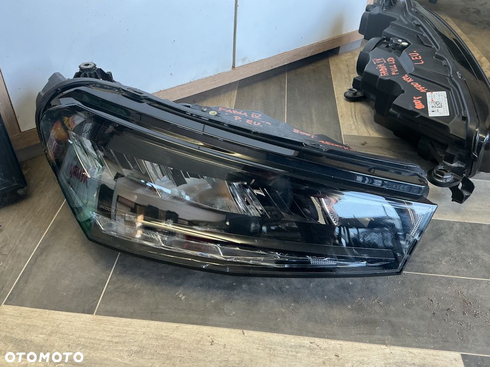 SKODA FABIA IV FULL LED 6VB941015 LAMPA PRAWA LEWA PRZÓD PRZEDNIA - 2