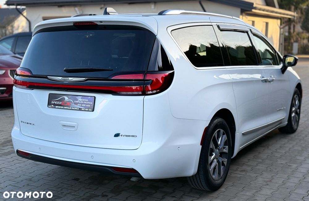 Chrysler Pacifica - 21