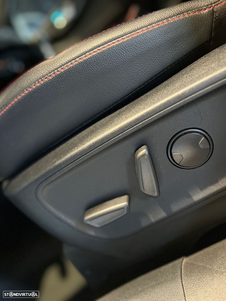 Ford Kuga 1.5 EcoBoost ST-Line - 25