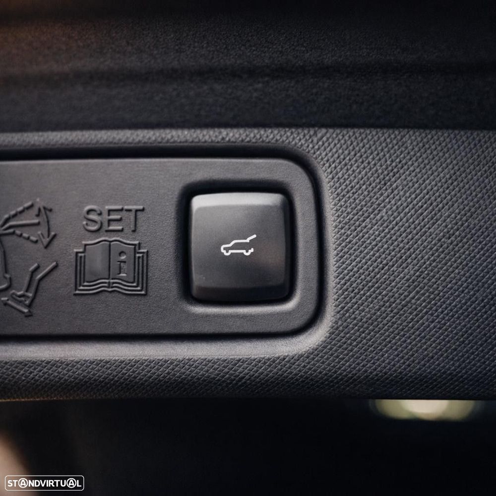 Ford Mustang Mach-E Standard - 28