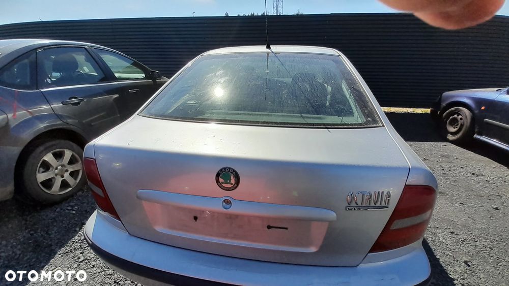 SKODA OCTAVIA I HB KLAPA BAGAZNIKA TYLNA TYŁ 9102 nr. 40/5 - 1