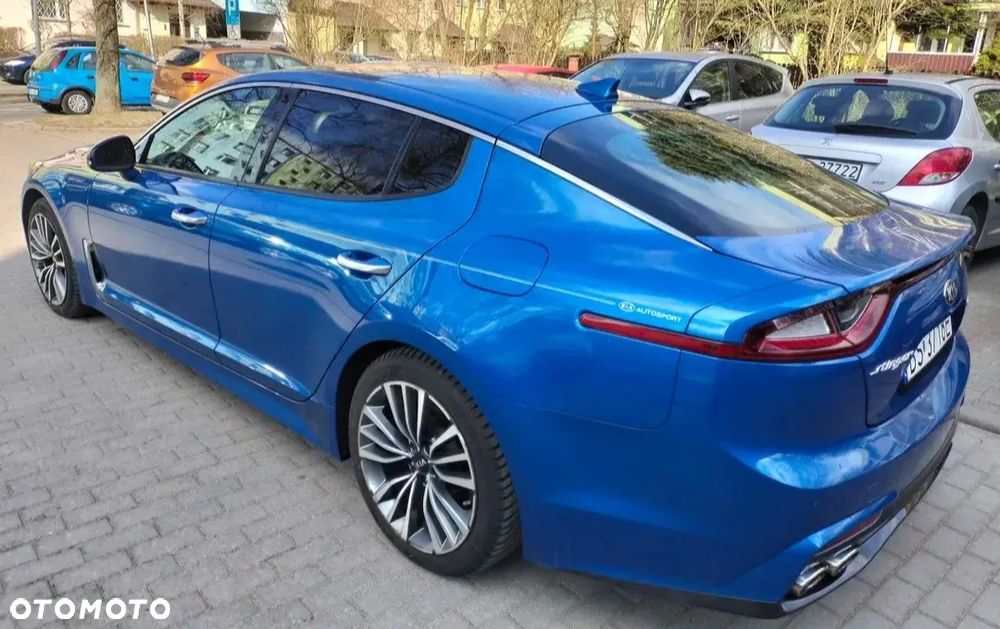 Kia Stinger - 1