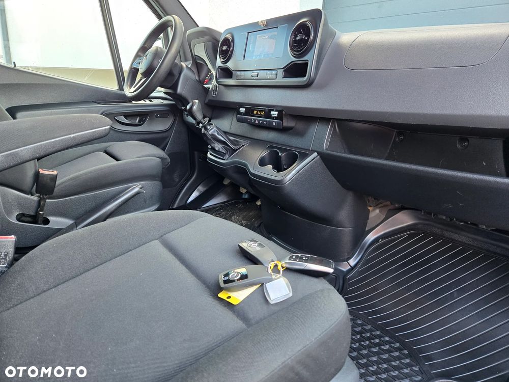 Mercedes-Benz Sprinter 316 - 17
