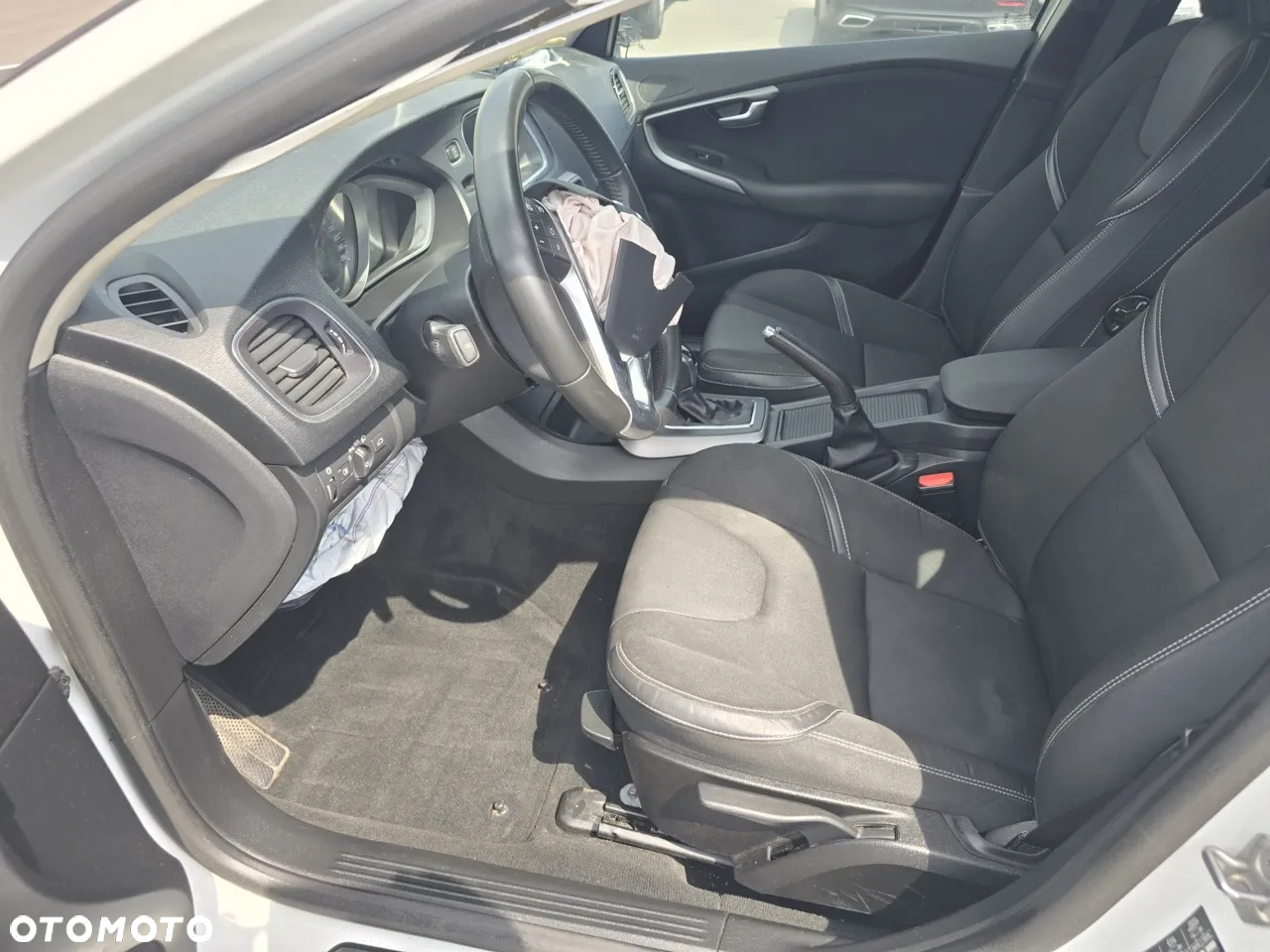 Volvo V40 T2 Geartronic Momentum - 16