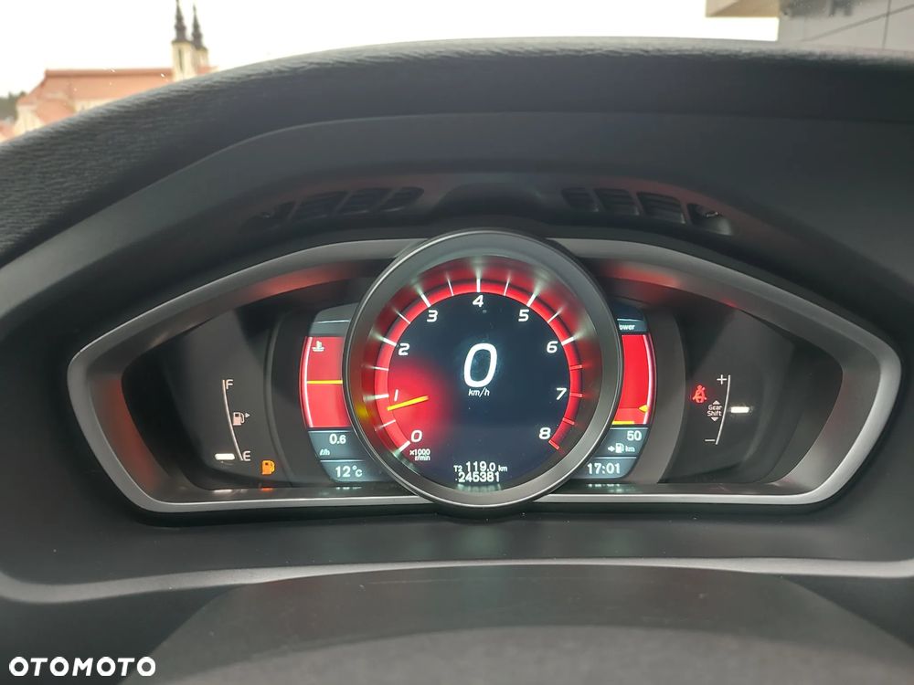 Volvo V40 T2 Summum - 12