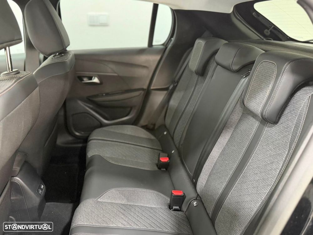 Peugeot 208 1.2 PureTech Allure EAT8 - 6