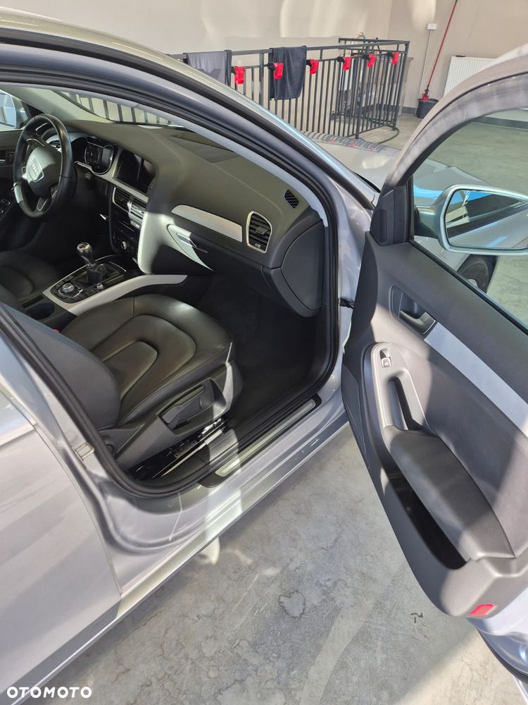 Audi A4 Limousine - 13