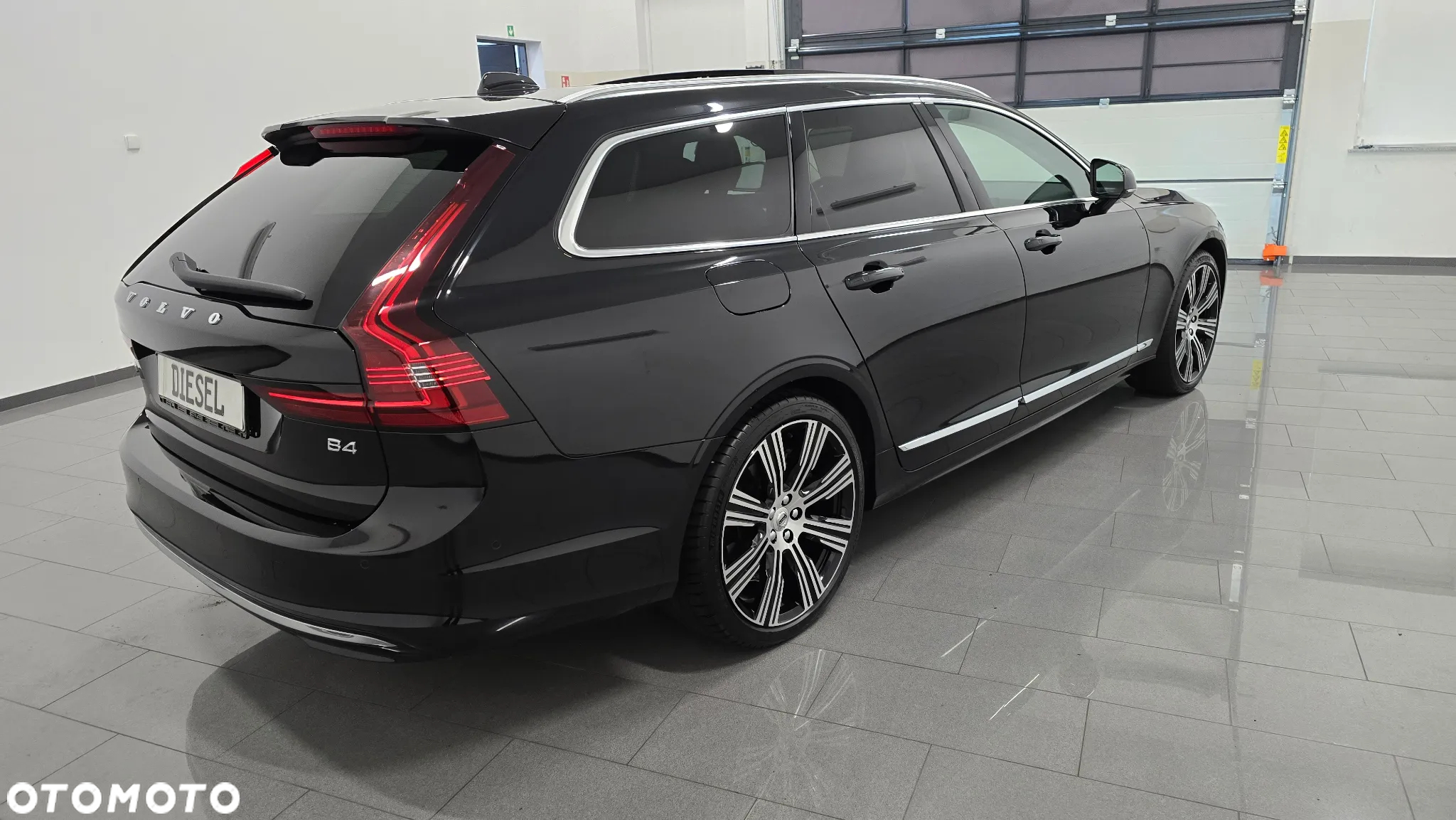 Volvo V90 B4 D Plus Dark - 3