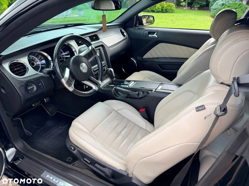 Ford Mustang 3.7 V6 Premium - 6