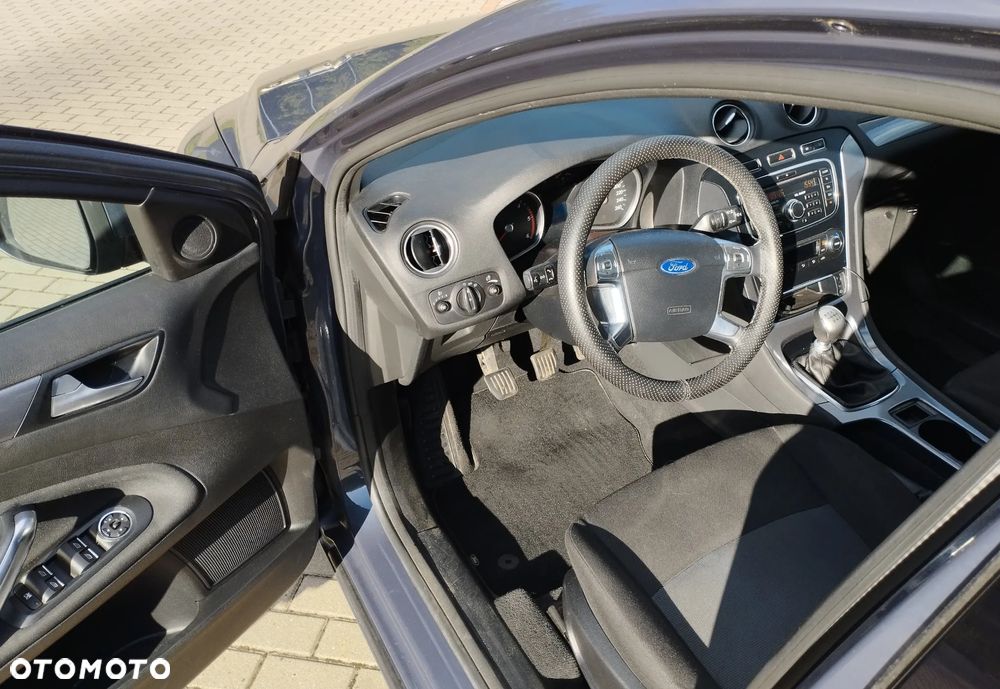 Ford Mondeo - 7