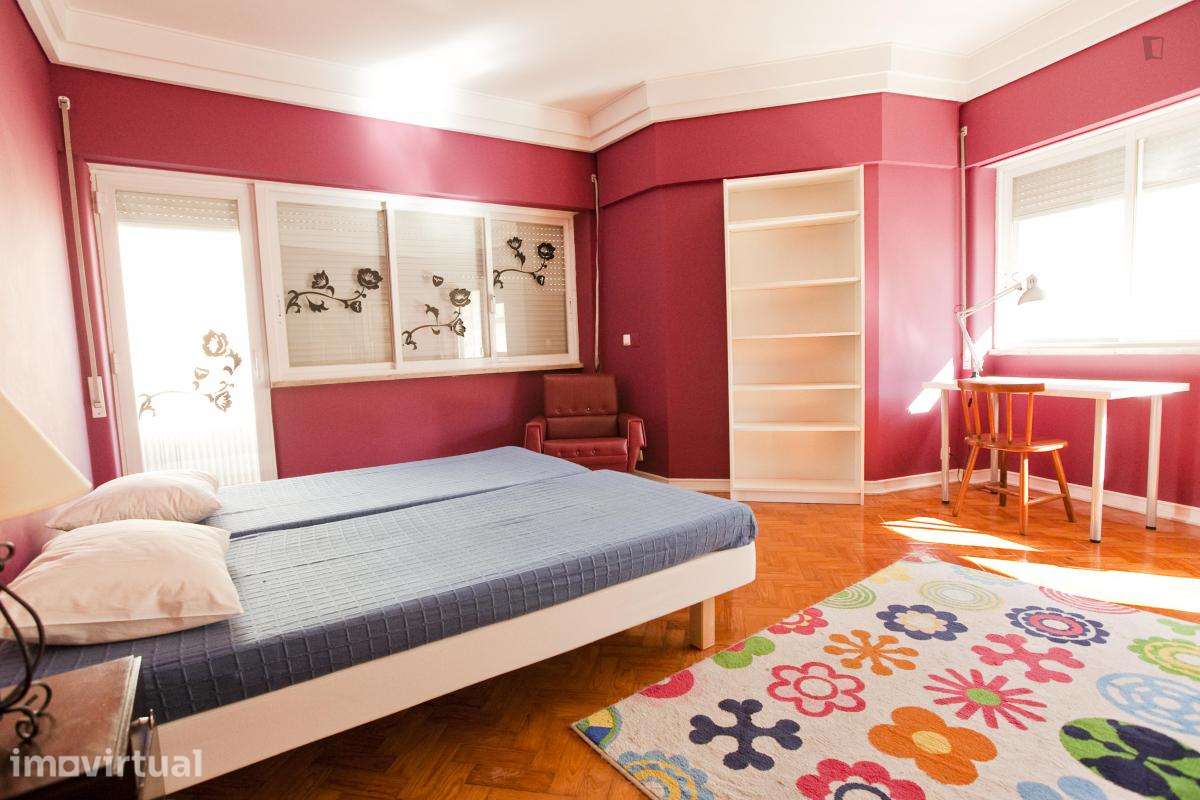 Quarto - localizado em Campolide Lisbon - Grande imagem: 5/25