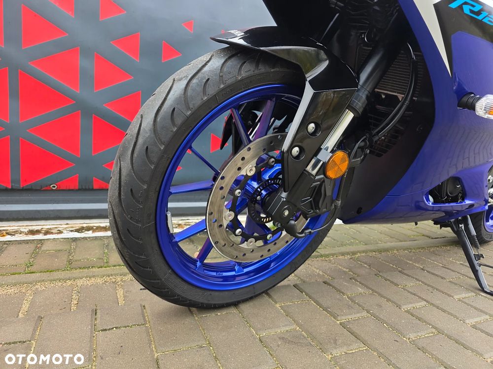 Yamaha YZF - 13