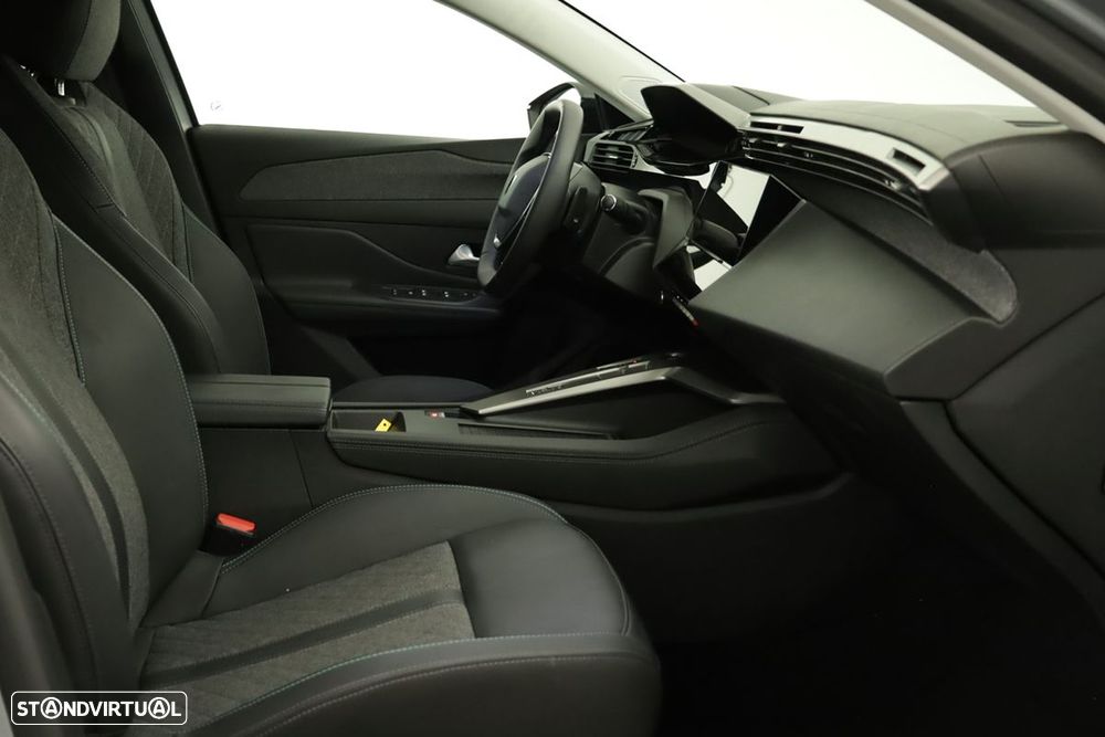 Peugeot 408 1.2 PureTech Allure EAT8 - 19