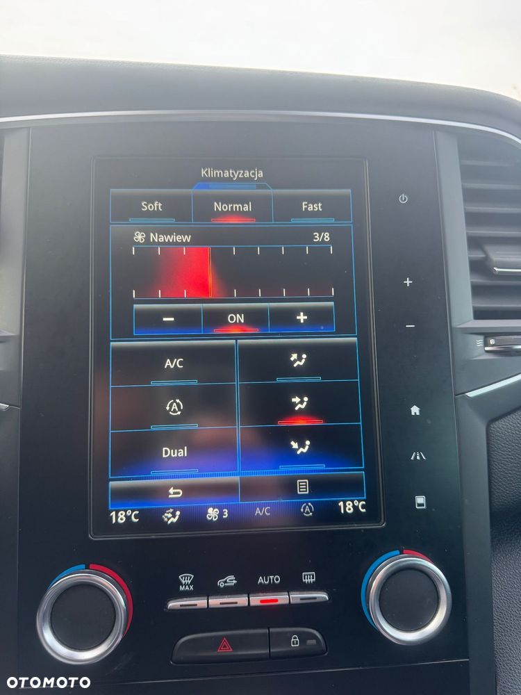 Renault Megane ENERGY TCe 130 EDC BOSE EDITION - 25