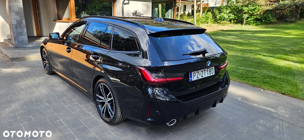 BMW Seria 3 320d xDrive mHEV M Sport - 4