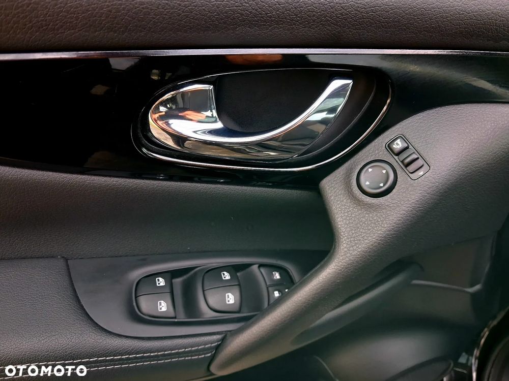 Nissan Qashqai 1.3 DIG-T N-CONNECTA - 39