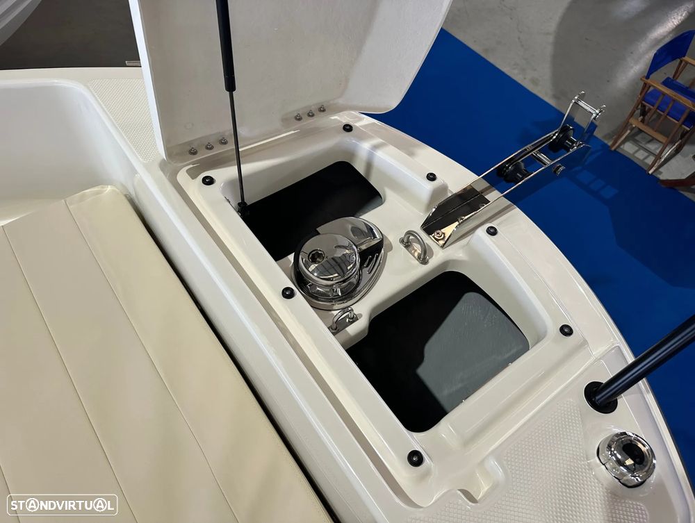 Quicksilver Activ 705 Open - 23