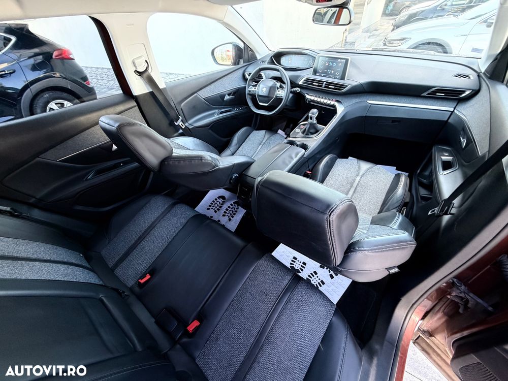 Peugeot 3008 1.2 PureTech Turbo S&S Allure - 7