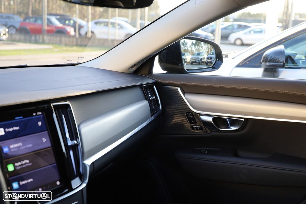 Volvo V90 2.0 T6 PHEV Plus Dark AWD - 15