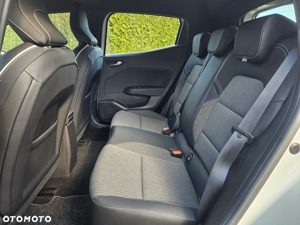 Renault Clio TCe 100 INTENS - 21