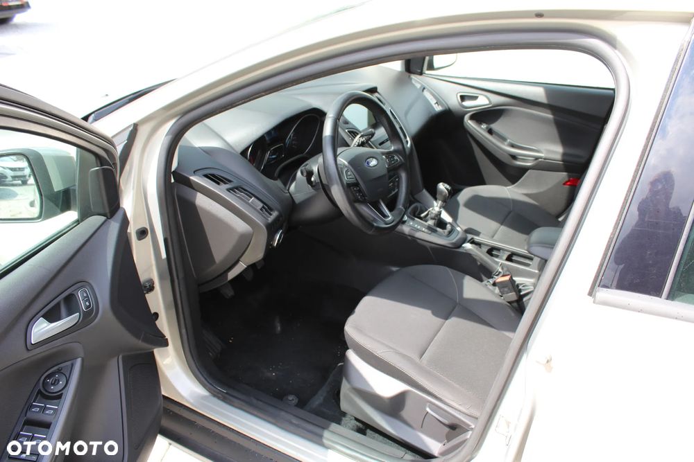 Ford Focus 1.6 TDCi ECOnetic 88g Start-Stopp-System Titanium - 19