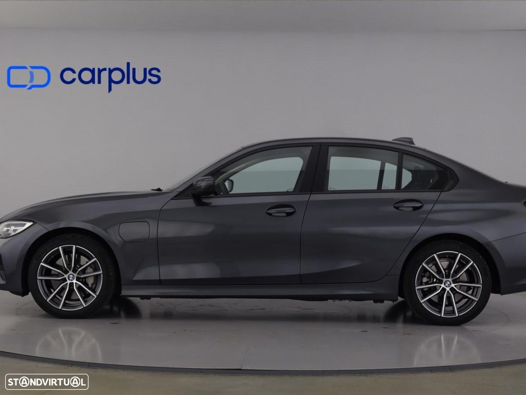 BMW 330 e Auto - 4