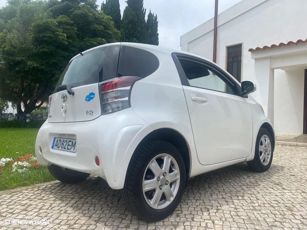 Toyota iQ 1.0 - 3