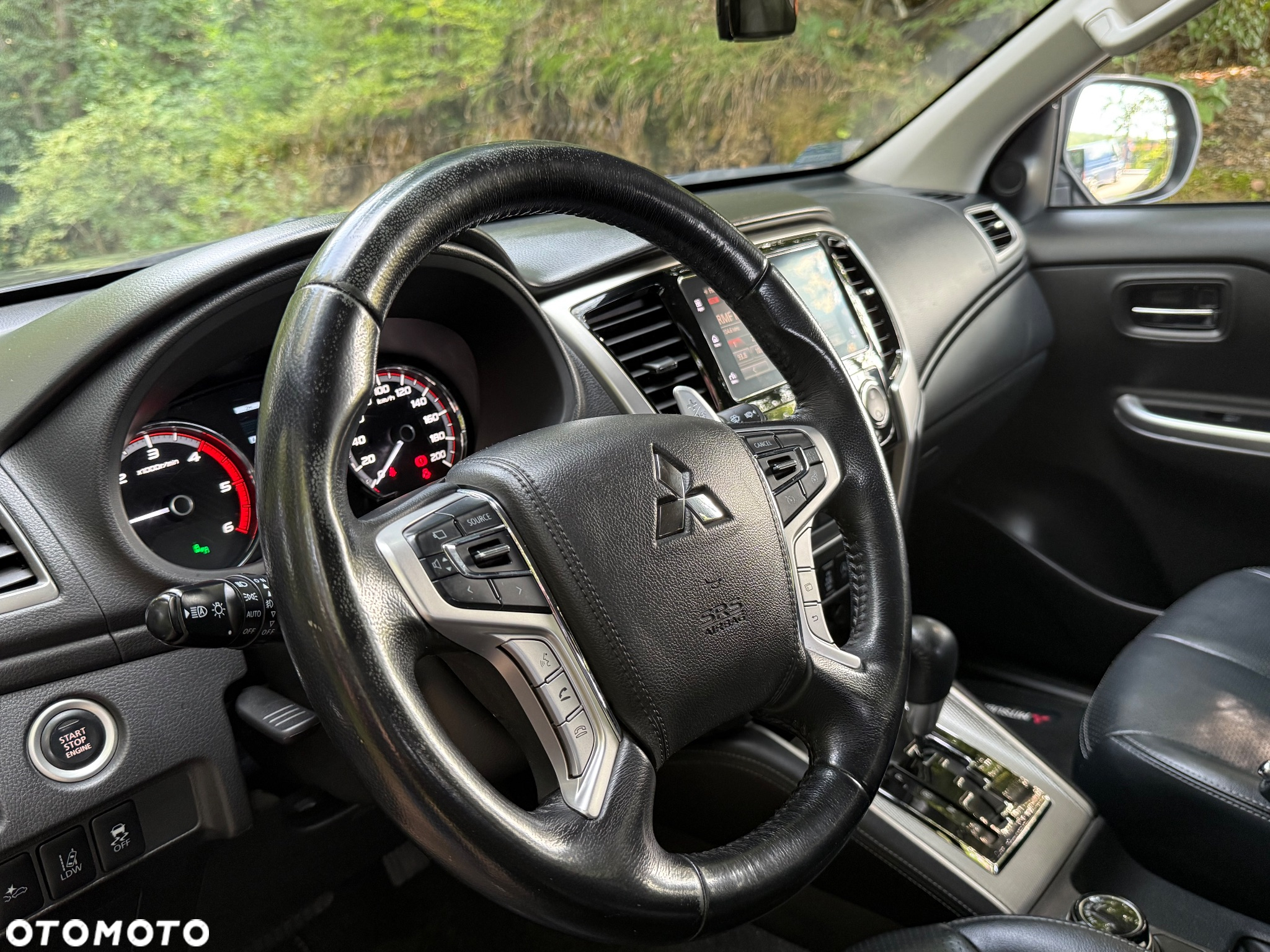 Mitsubishi L200 2.2 d DC Instyle Plus - 19