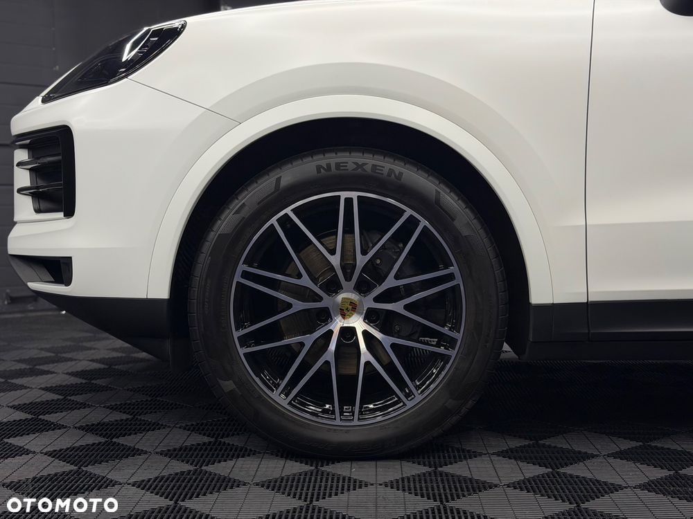 Porsche Cayenne Standard - 4
