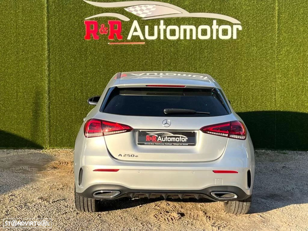 Mercedes-Benz A 250 e AMG Line - 8