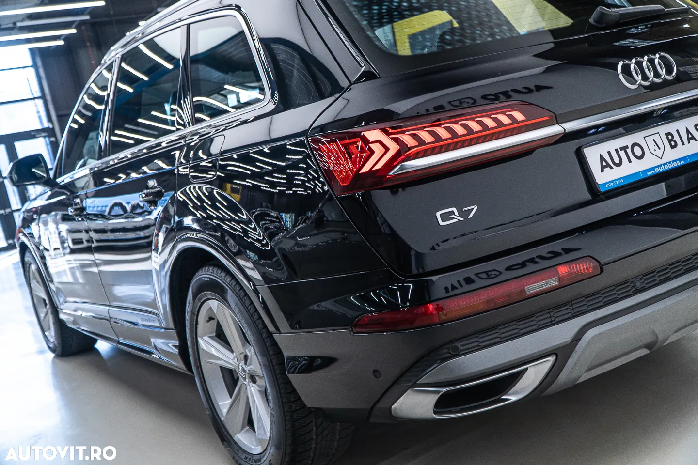 Audi Q7 55 TFSI e quattro Tiptronic PHEV S Line - 40