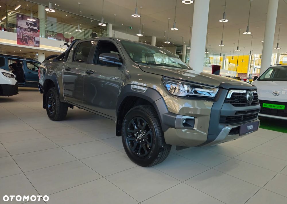 Toyota Hilux 2.8 D-4D Double Cab Invincible 4x4 - 1