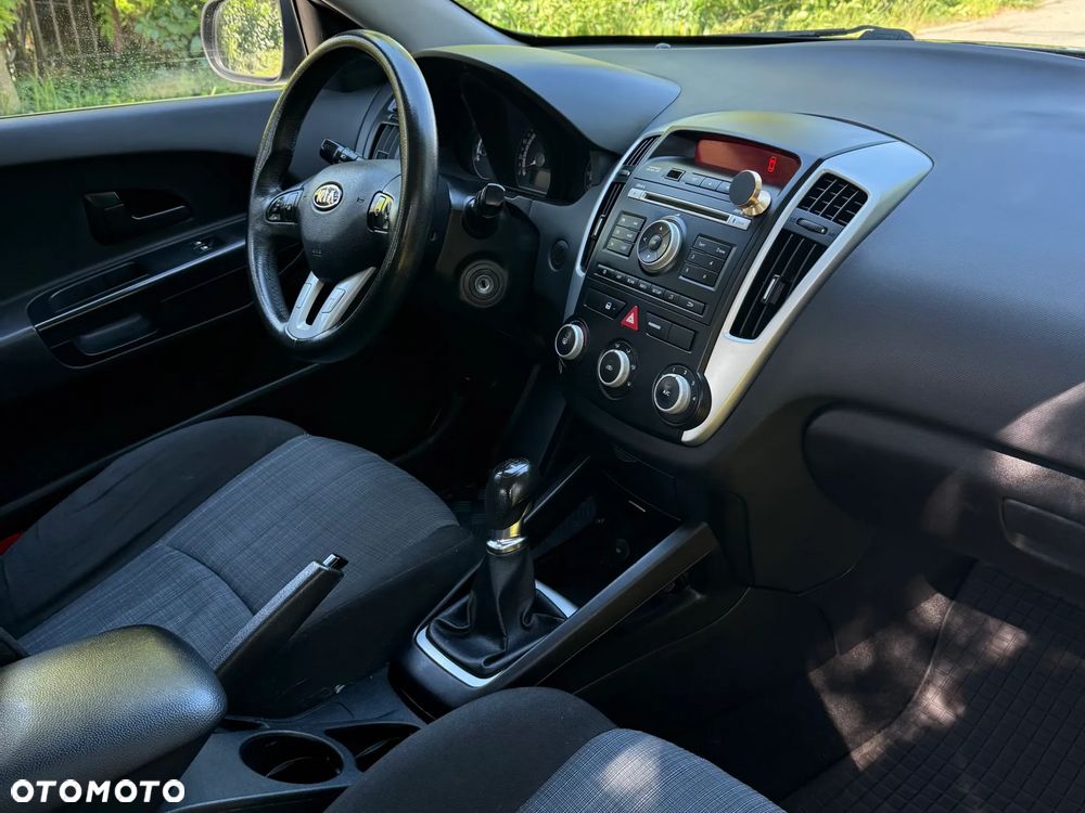 Kia Ceed 1.4 Comfort + - 11