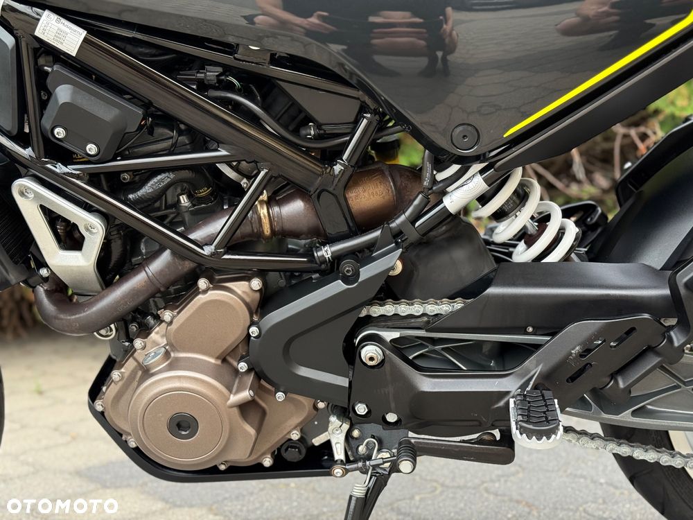 Husqvarna Svartpilen - 34