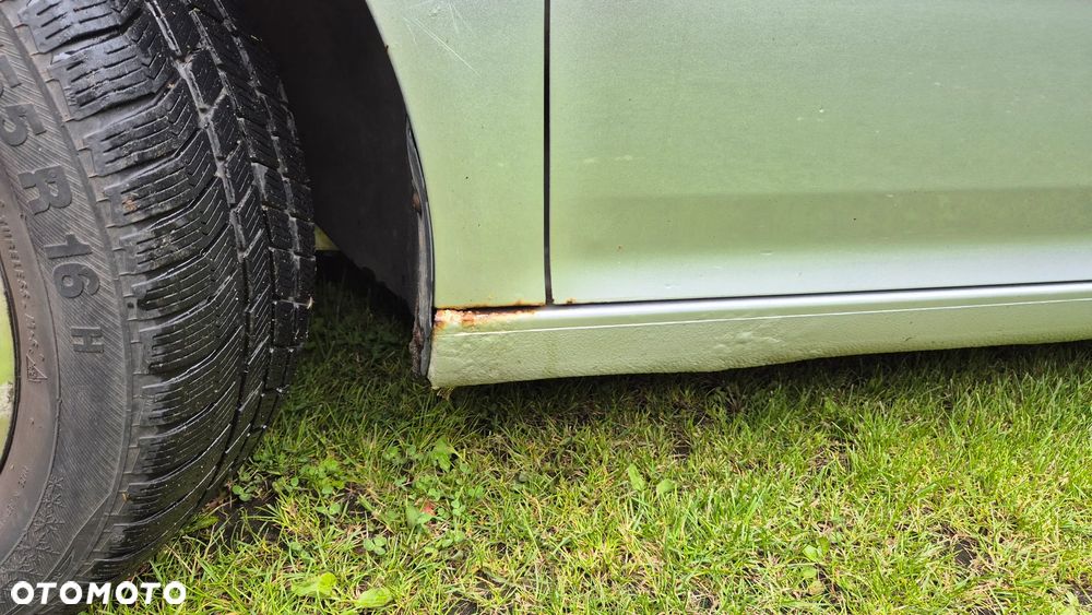 Volkswagen Golf V 1.9 TDI Comfortline - 9