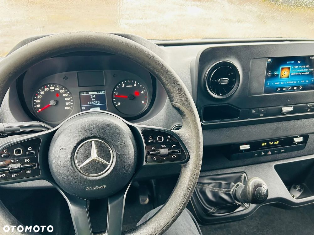 Mercedes-Benz Sprinter - 17