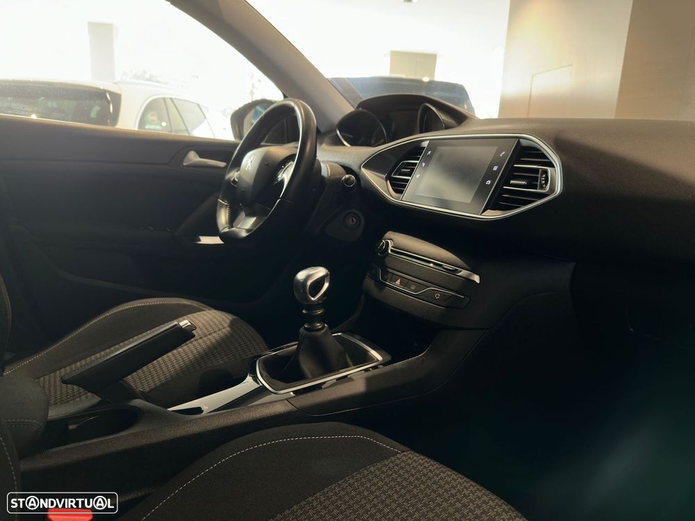 Peugeot 308 1.5 BlueHDi Active Pack - 24