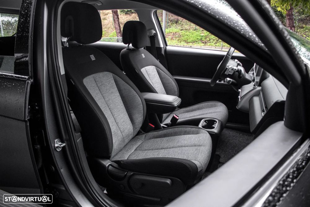 Hyundai Ioniq 5 72,6 kWh 4WD Dynamiq - 26