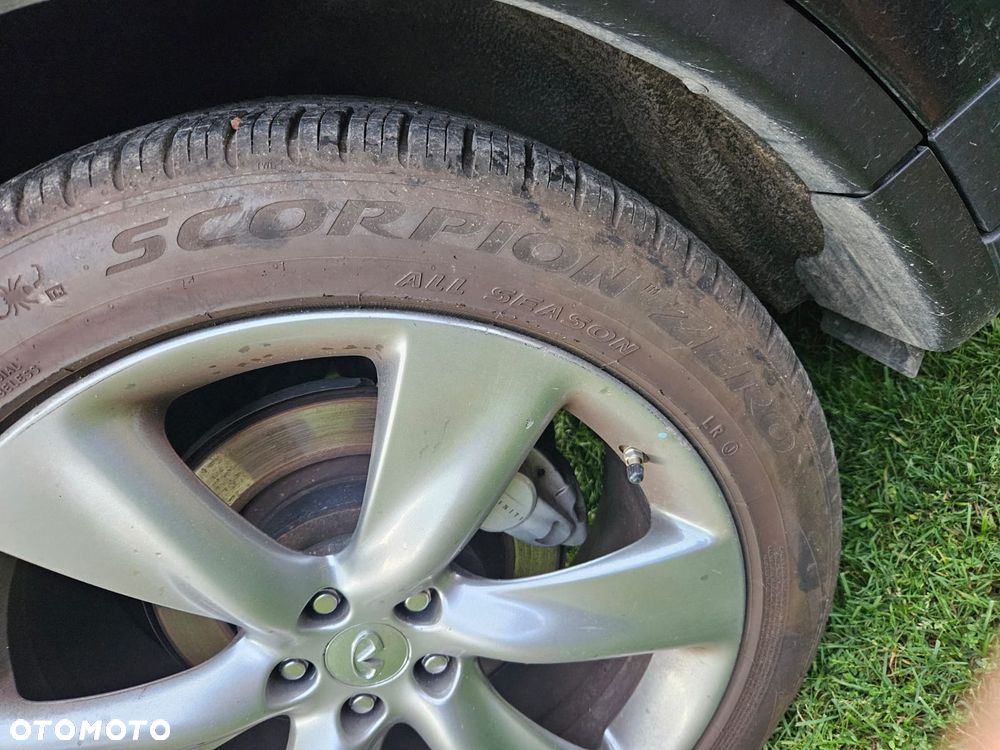 Infiniti QX70 3.7 S - 25