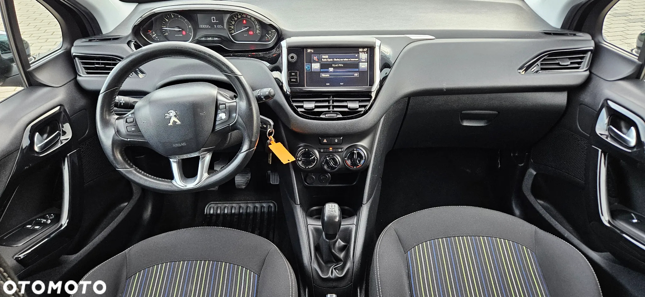 Peugeot 208 PureTech 82 Urban Move - 8