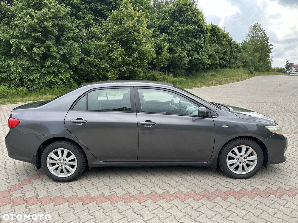 Toyota Corolla - 3