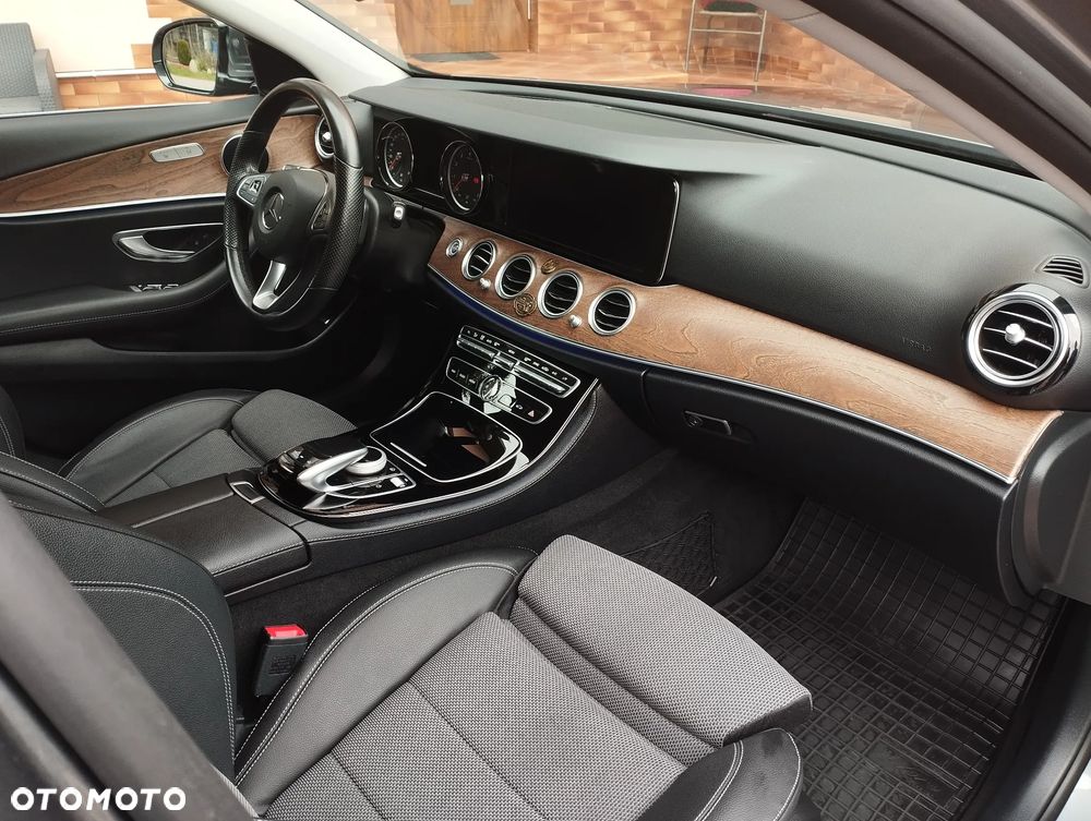 Mercedes-Benz Klasa E 200 9G-TRONIC - 19