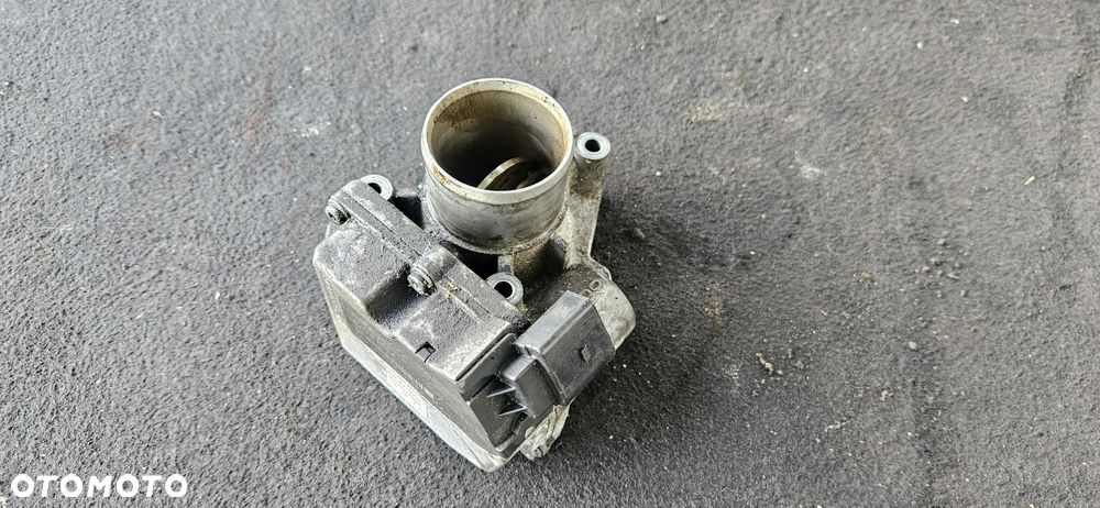 Przepustnica 8200576664 Renault Scenic 2 1,9 DCI 130 - 2
