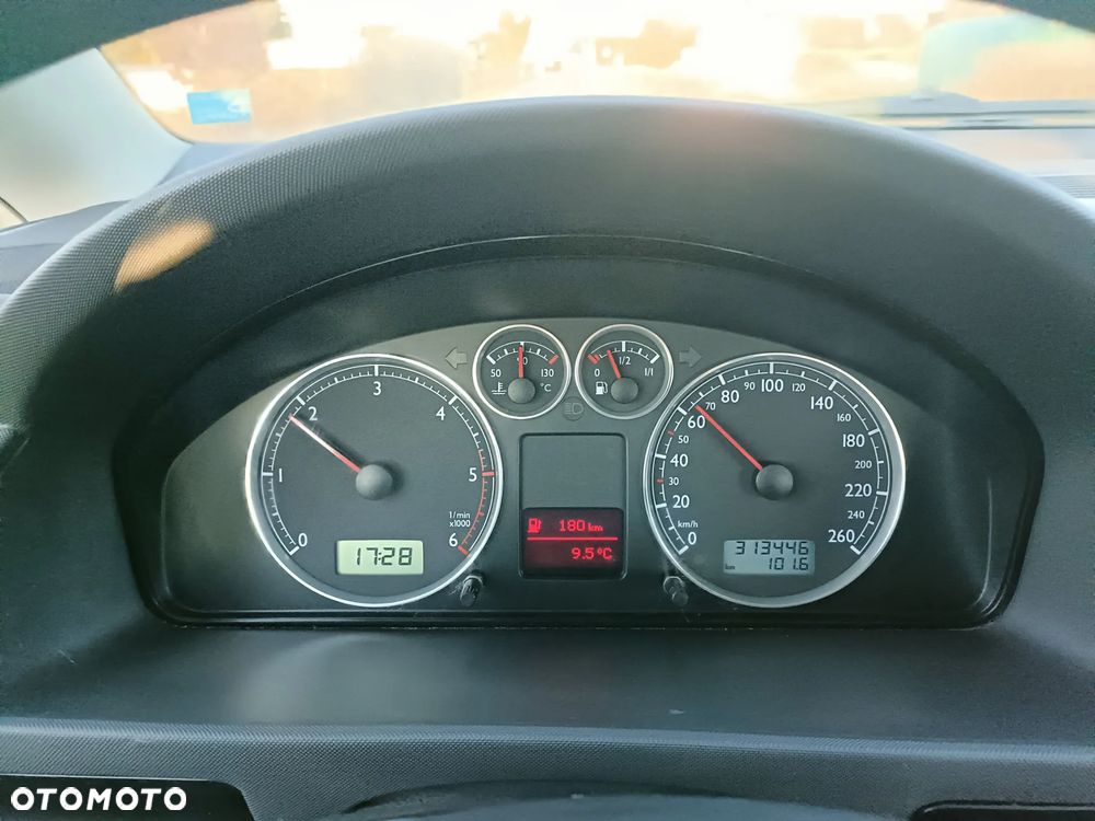 Volkswagen Sharan 1.9 TDI - 13