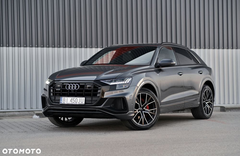 Audi Q8 55 TFSI quattro tiptronic