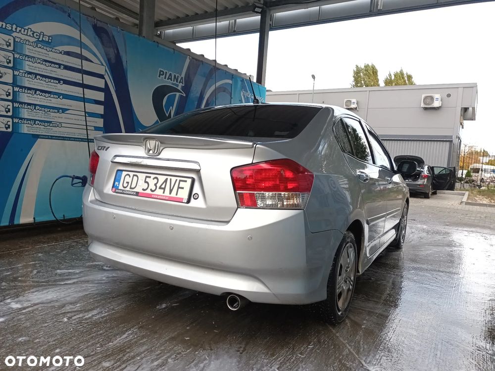 Honda City 1.4 Comfort - 13