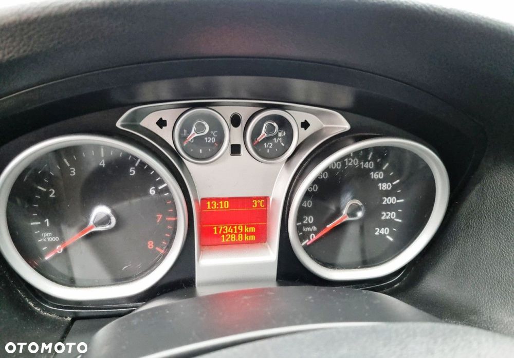 Ford Focus - 11