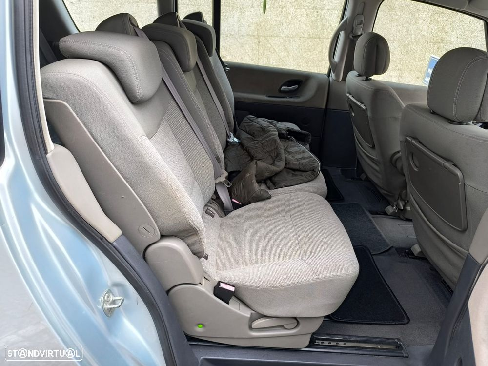 Renault Espace 2.2 dCi Confort 5L - 6