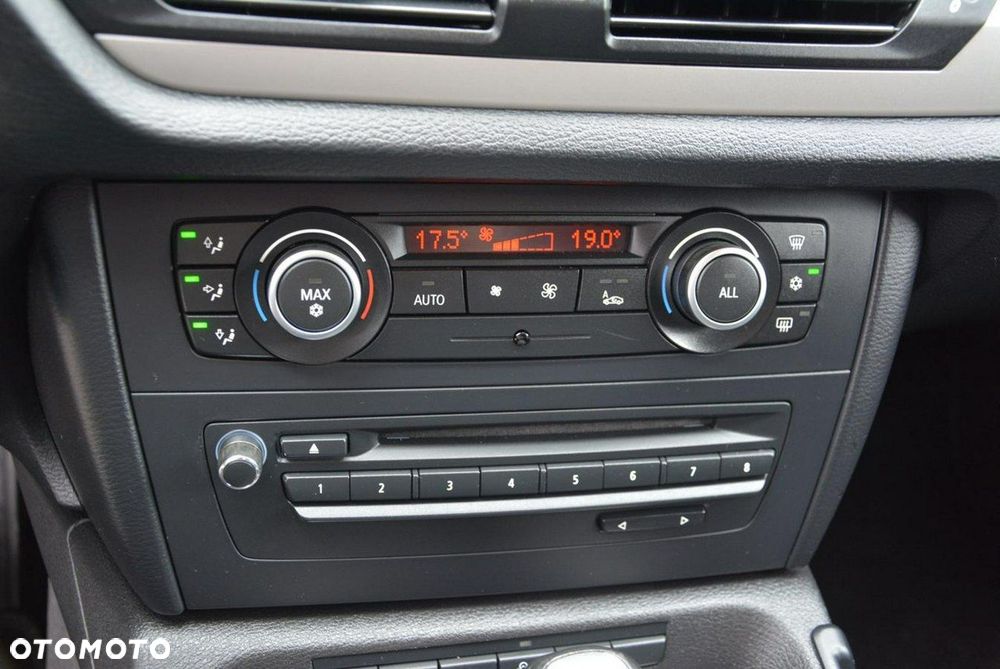 BMW X1 xDrive20d - 28